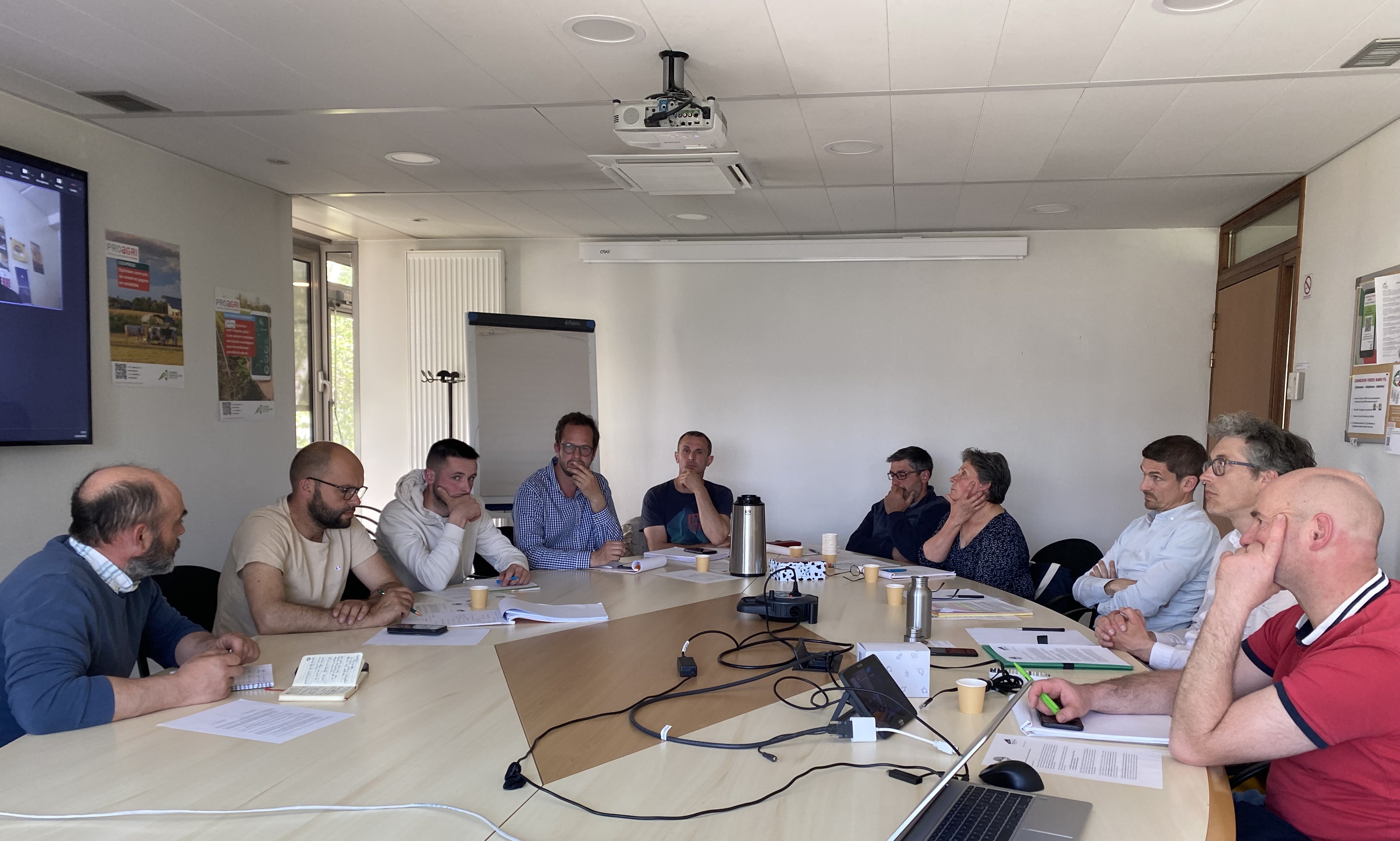 Lait : la FDL rencontre les services de la DREETS